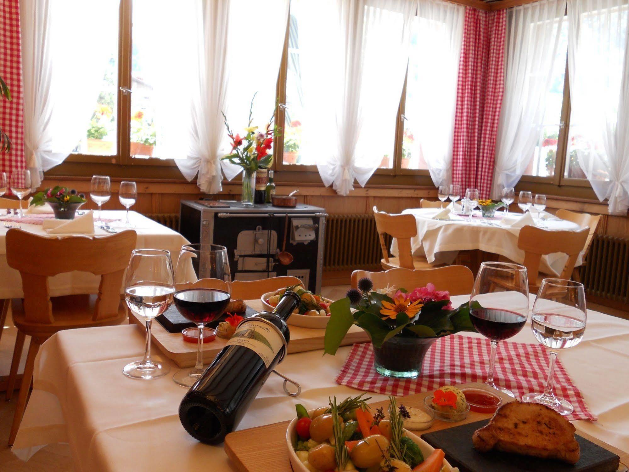 Gasthaus Paxmontana ซัคไซน์ ภายนอก รูปภาพ